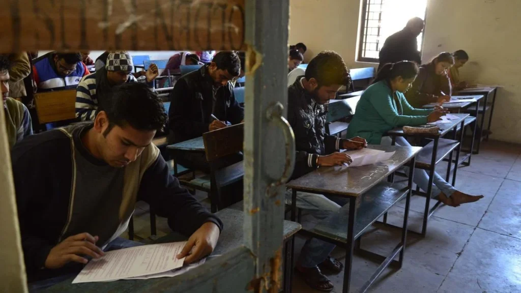 high-court-clears-path-for-mppsc-state-services-exam-2025-a-relief-for-thousands-of-aspirants