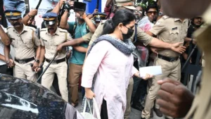 high-stakes-interrogation-t-veena-grilled-by-ed-in-connection-with-cmrl-pay-off-scandal
