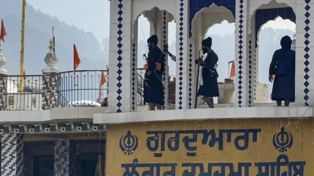 standoff-at-rudraprayag-nihang-sect-occupies-gurdwara-takes-hostage-amid-growing-tensions-in-uttarakhand