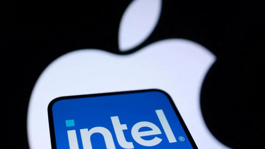 trump-announces-landmark-apple-intel-partnership-to-manufacture-chips-in-the-united-states