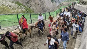 amarnath-and-vaishno-devi-pilgrimages-halted-authorities-prioritize-safety-amid-severe-weather-forecast