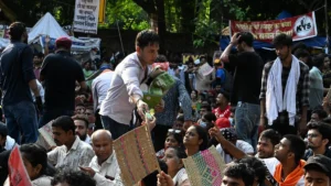 cjps-stand-off-at-jantar-mantar-government-agrees-to-neutral-venue-talks-amid-growing-pressure-for-ministerial-resignation