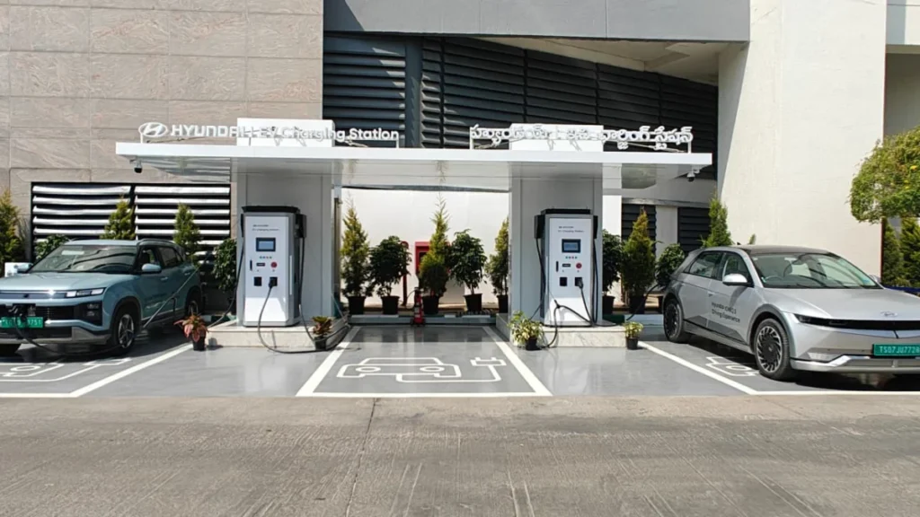 hyundai-motor-india-revolutionizes-ev-ownership-unlocking-access-to-30000-charging-points-nationwide
