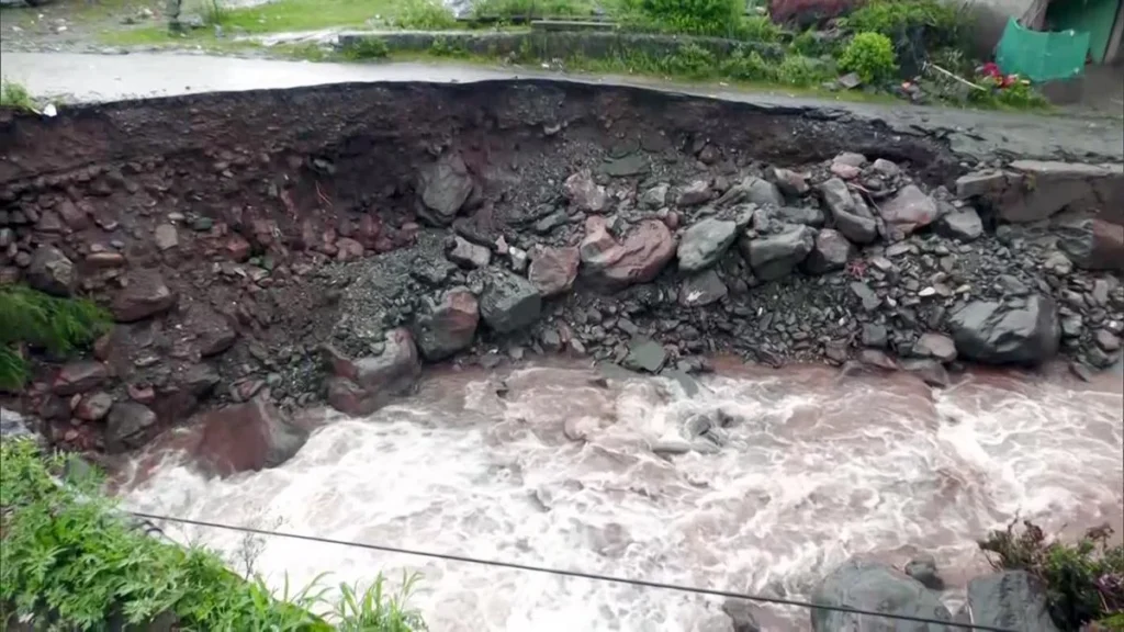 jammu-region-grapples-with-tragedy-death-toll-rises-to-26-following-catastrophic-flash-floods