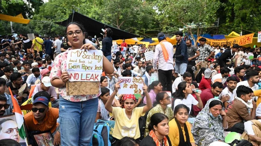 sonam-wangchuk-ends-26-day-hunger-strike-a-turning-point-in-the-ongoing-neet-protest-crisis