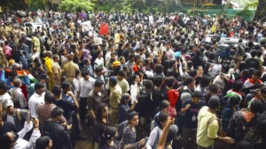 tensions-escalate-at-jantar-mantar-protests-intensify-over-neet-paper-leak-allegations