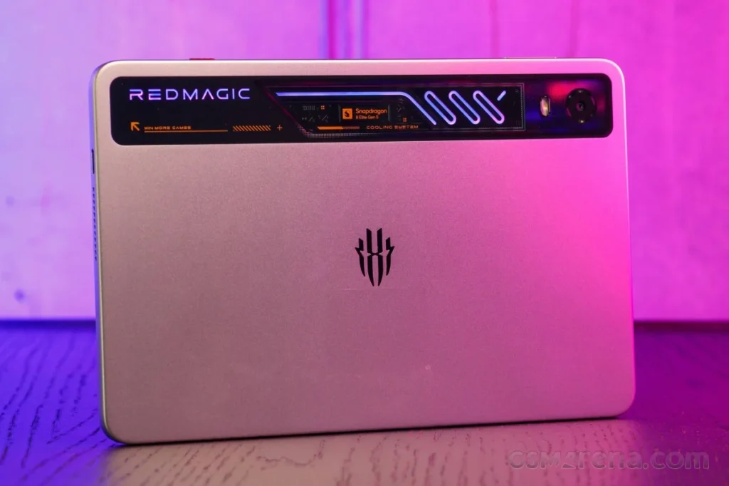 the-apex-of-mobile-gaming-a-deep-dive-into-the-redmagic-astra-2