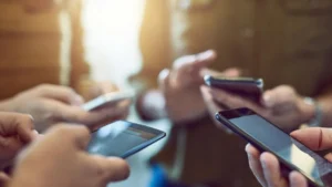 the-global-crusade-against-under-16-social-media-why-protectionist-bans-may-do-more-harm-than-good