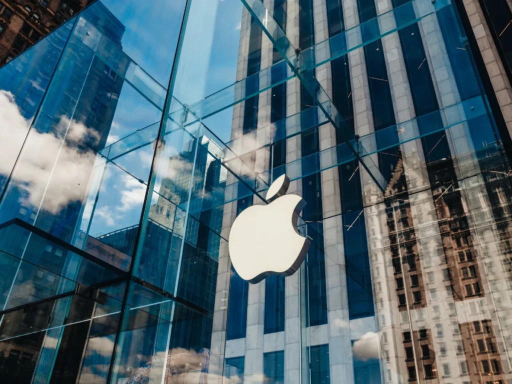 apple-faces-heightened-regulatory-scrutiny-in-india-over-ios-18-update-failures-and-app-store-antitrust-probes