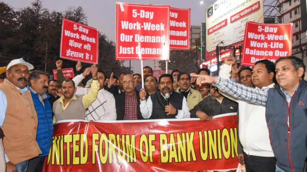 banking-standoff-government-urges-unions-to-call-off-three-day-strike-following-pli-concession