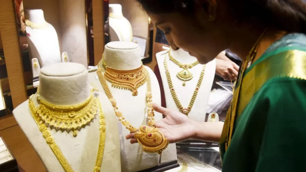 gold-market-update-precious-metal-prices-soften-amidst-shifting-economic-sentiment
