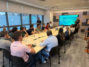 aws-weekly-roundup-code-vulnerability-automation-ecs-gateways-and-the-reality-of-zero-day-windows
