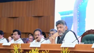 karnataka-government-seeks-central-intervention-to-resolve-sugarcane-crisis-farmers-remain-skeptical