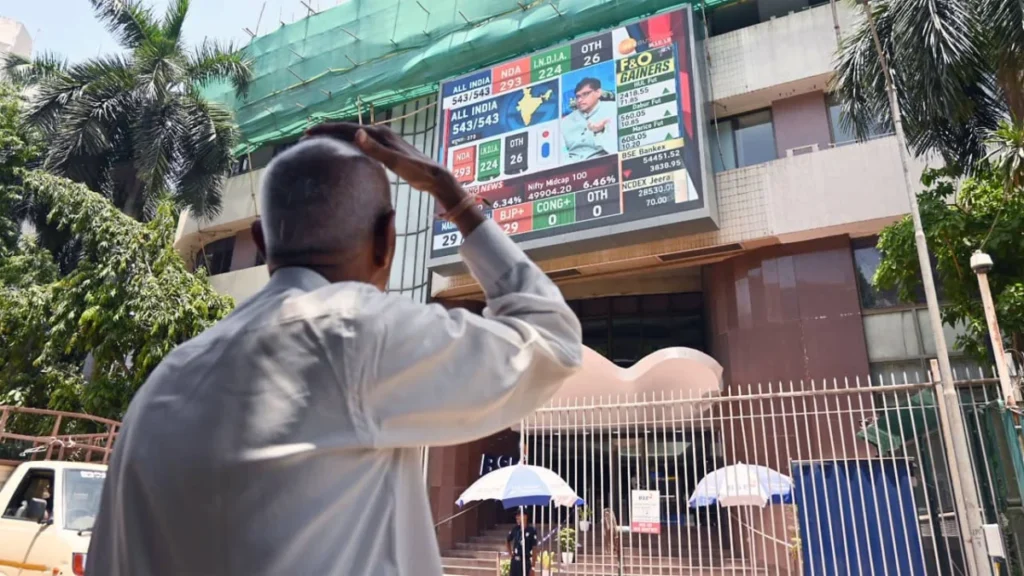 market-bloodbath-investors-lose-rs-5-lakh-crore-as-bse-indices-plummet