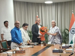 retailers-call-off-no-upi-day-protest-after-high-level-meeting-with-finance-minister-over-proposed-mdr-charges